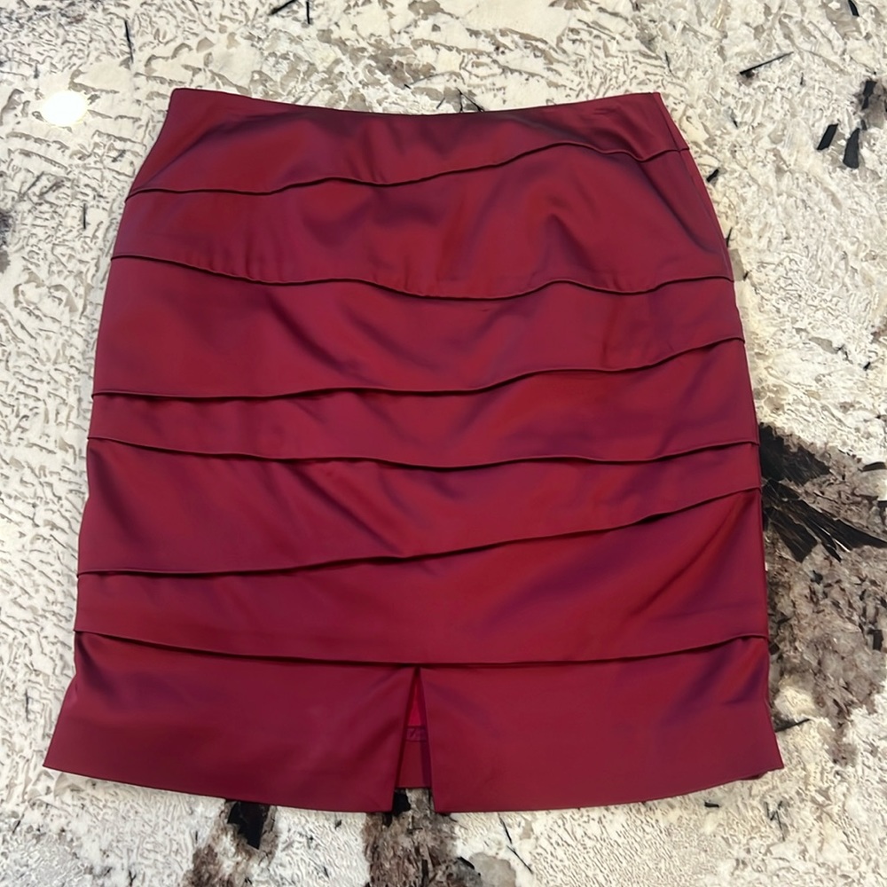Maroon pleaded skirt 21”